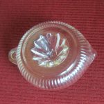 Anchor Hocking Hand Juicer Reamer with Spout - Image 3