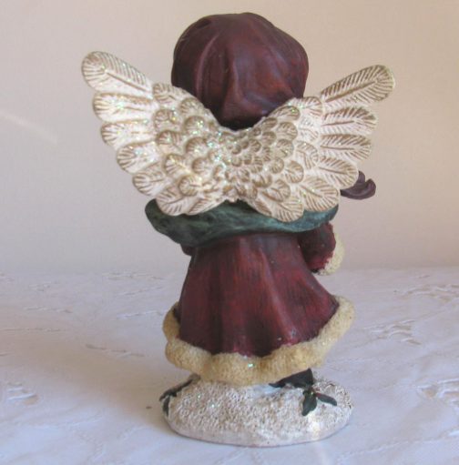 Christmas Angel Figurine - Image 3