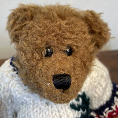 Chrisha Playful Plush Teddy Bear White Sweater 9" Poseable Legs - Image 2