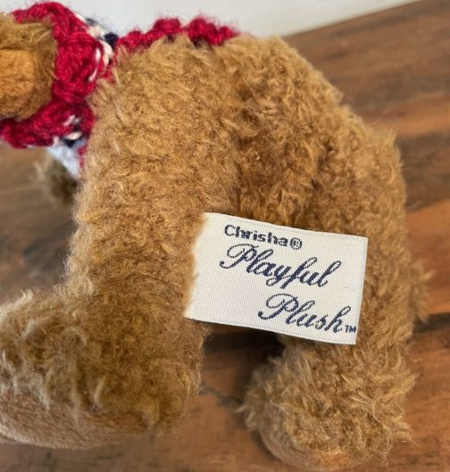 Chrisha Playful Plush Teddy Bear White Sweater 9" Poseable Legs - Image 3